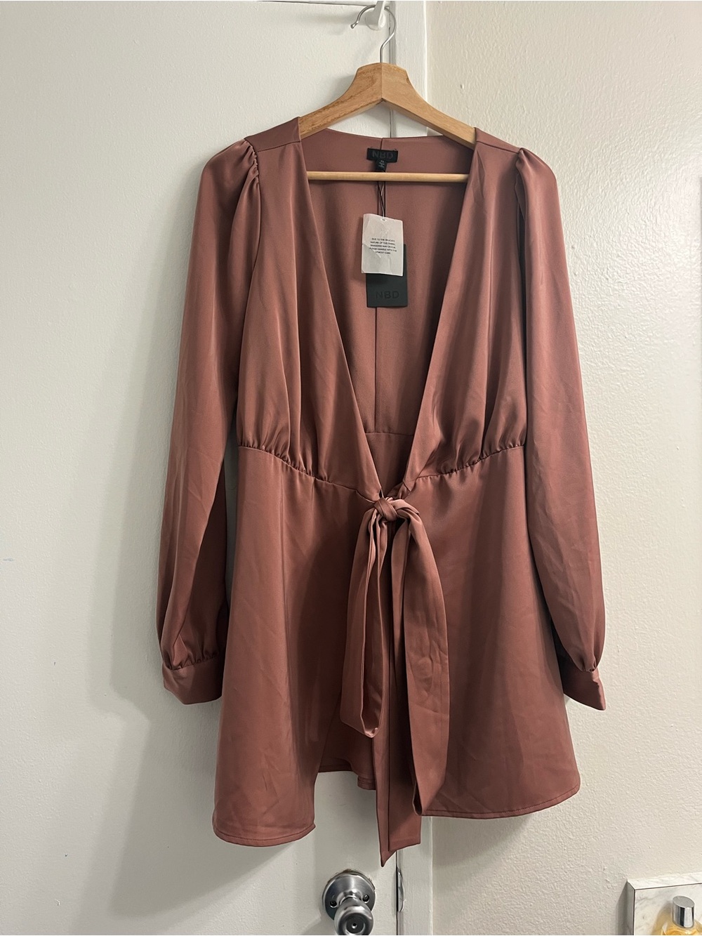 NBD Rust Mauve Tie-Waist Long Sleeve Dress